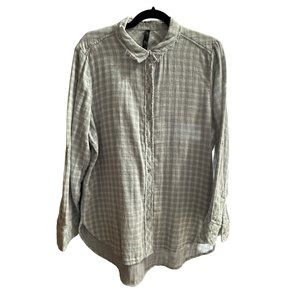 Seven7 women's size L blue plaid raw seam roll tab long sleeve flannel top